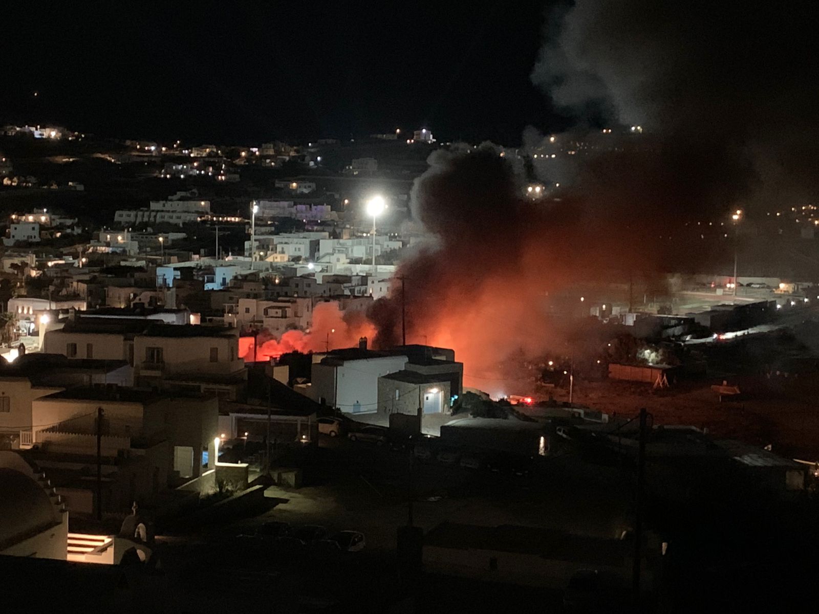 Пожар на острове Миконос 13 октября 2021 года